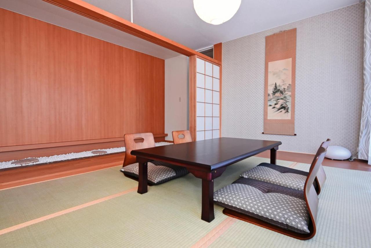 Hostel Pleasure Maruyama Sapporo Exterior photo
